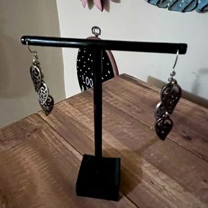 Tri-tone, mixed metal filigree drop leaf earrings